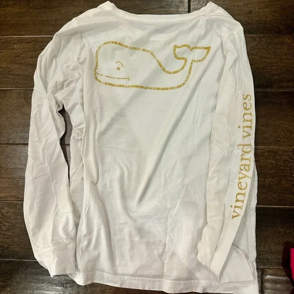 Women’s Vineyard Vines Shirt Set - Picture 10 of 14